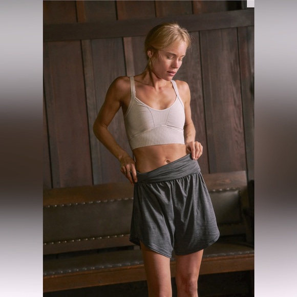 FP Movement by Free People Pants - Free People Movement Sublime Rebound Short - size Small - NWT
